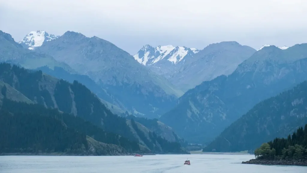 پاکستان کے کریئیٹرز کے لیے عملی گائیڈ: Disney Plus پر ترکی برانڈز تک کیسے پہنچیں، واضح پیغام دیں، اور اوٹ-آف-ہوم + ڈیجیٹل Local Life حکمتِ عملی استعمال کریں۔