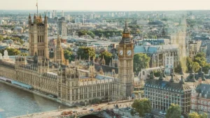 پاکستان کے کریئیٹرز کے لیے عملی روڈمیپ: YouTube پر Czech ریپبلک برانڈز تک پہنچنا، گیم پبلشرز کے ساتھ پارٹنرشپ بنانا، اور مقامی انداز میں کامیاب پروپوزل تیار کرنا۔