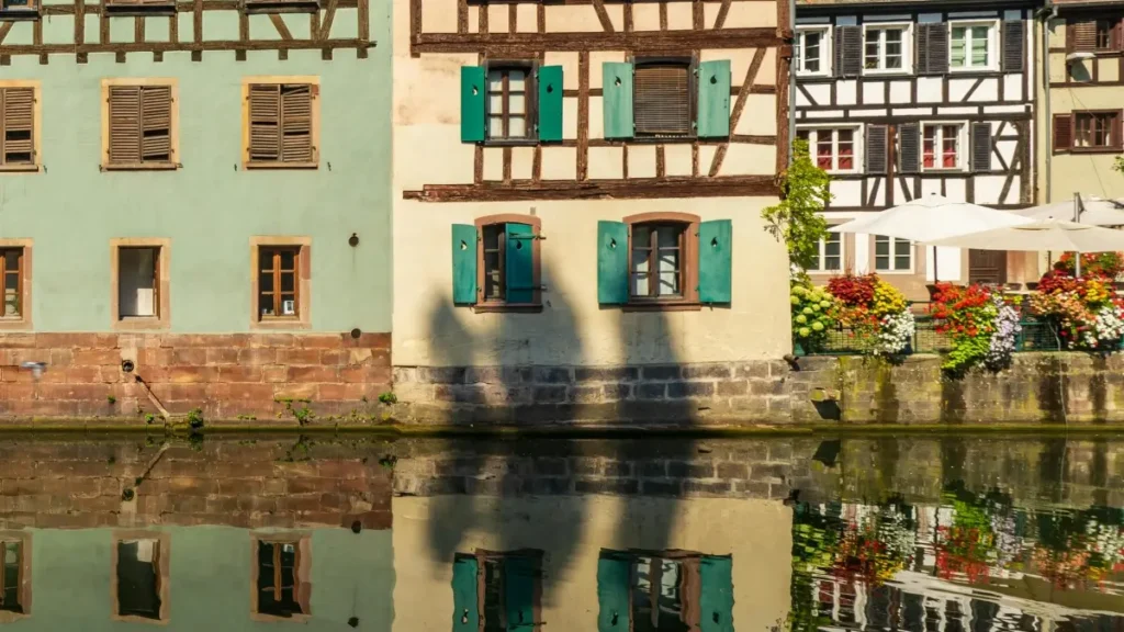 پاکستان کے کریئیٹرز کے لیے عملی گائیڈ: Taobao پر پرتگالی برانڈز تلاش، رابطہ اور before‑and‑after ٹرانسفارمیشن شیئر کرنے کے عملی طریقے۔