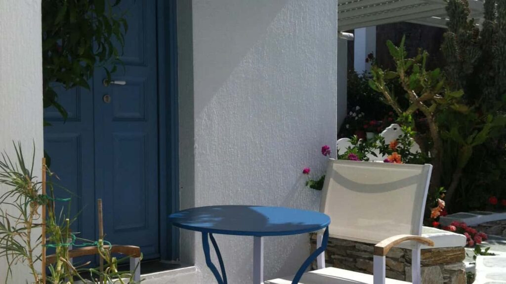 Pakistan advertisers ke liye step-by-step guide: Latvia ke Josh creators talash karna, seasonal sales chalana, aur local audience se connect karna practical tips aur outreach templates.