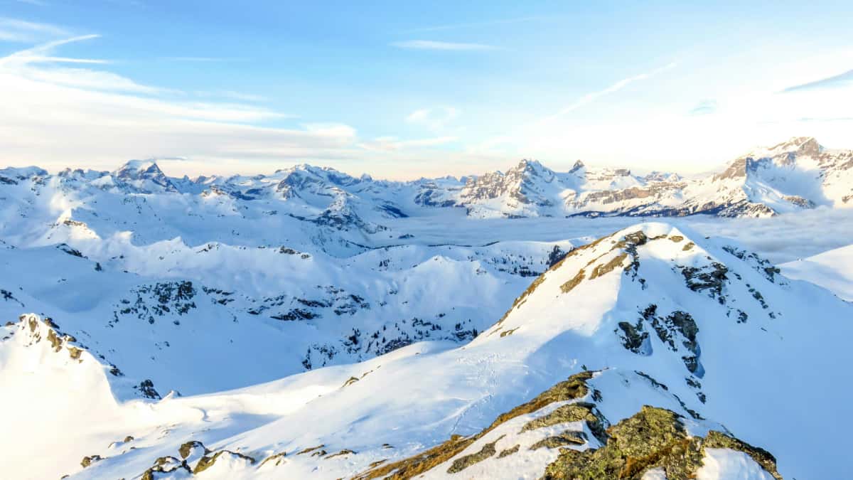 پاکستان ایڈورٹائزرز کے لیے: Laos Takatak کریئیٹرز کیسے ڈھونڈیں—فوری فارمولا